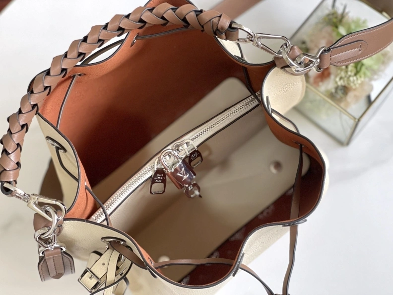 LX Bucket Bags Efficient 9367