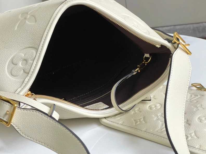 Lightweight LX Top Handle Bags 8250