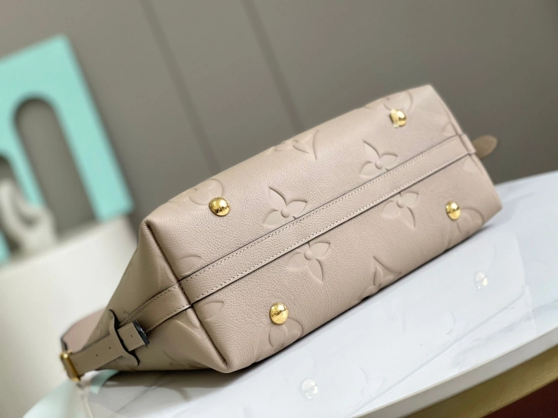 LX Top Handle Bags Sleek 8259