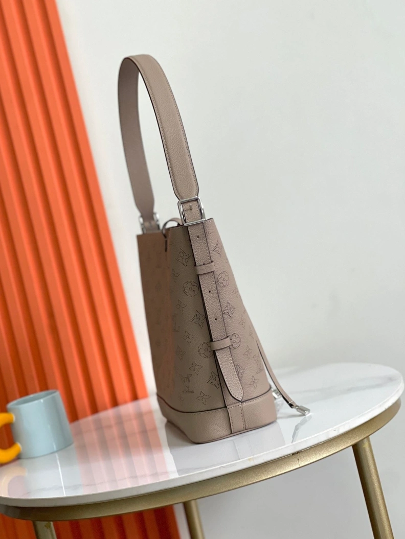 LX Top Handle Bags Compact 8269