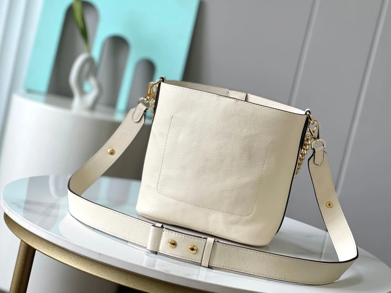 Sophisticated LX Shopping Bags 8656