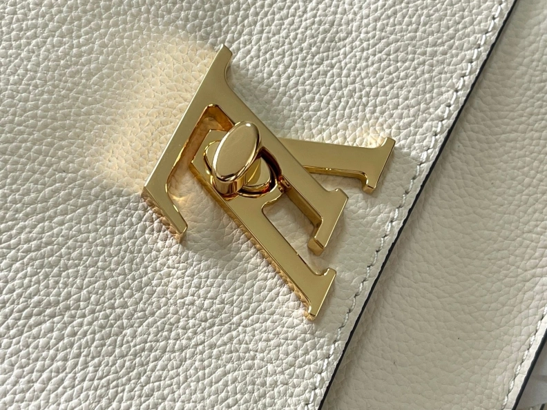 Sophisticated LX Shopping Bags 8656