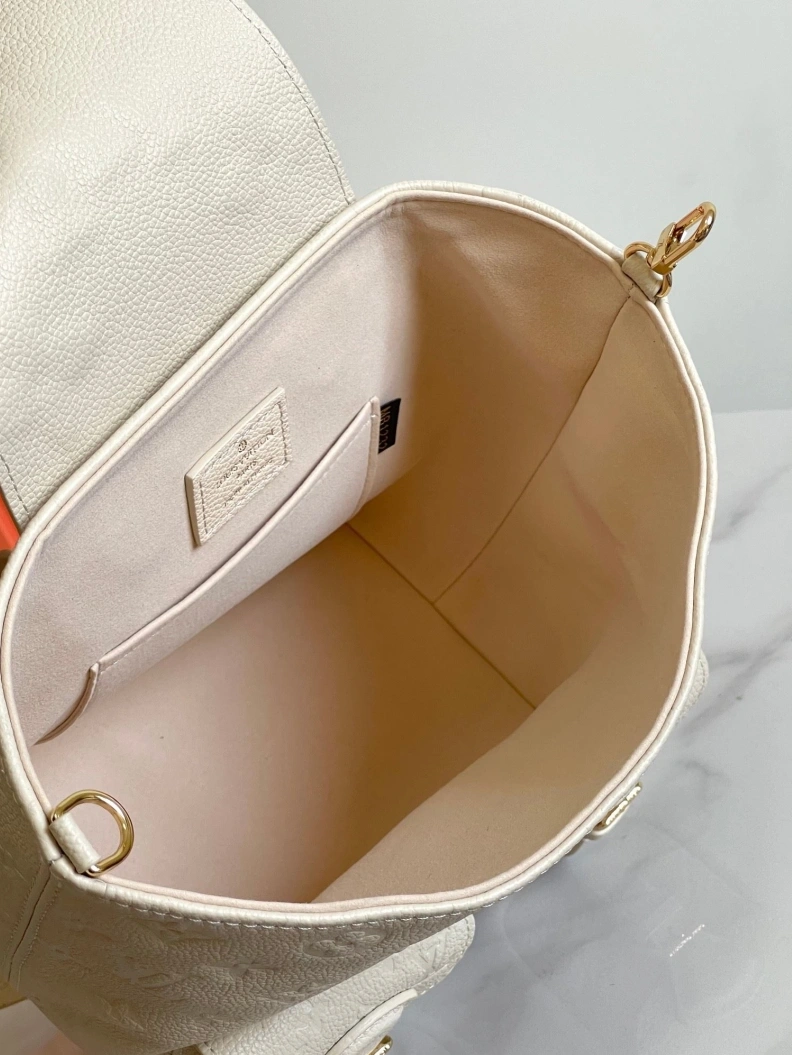 Sleek LX Backpacks 9550