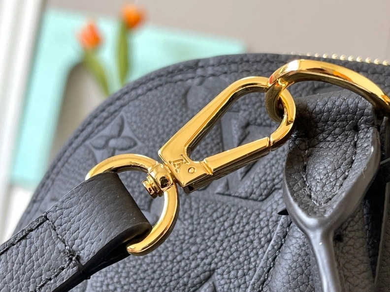 Refined LX Top Handle Bags 8264
