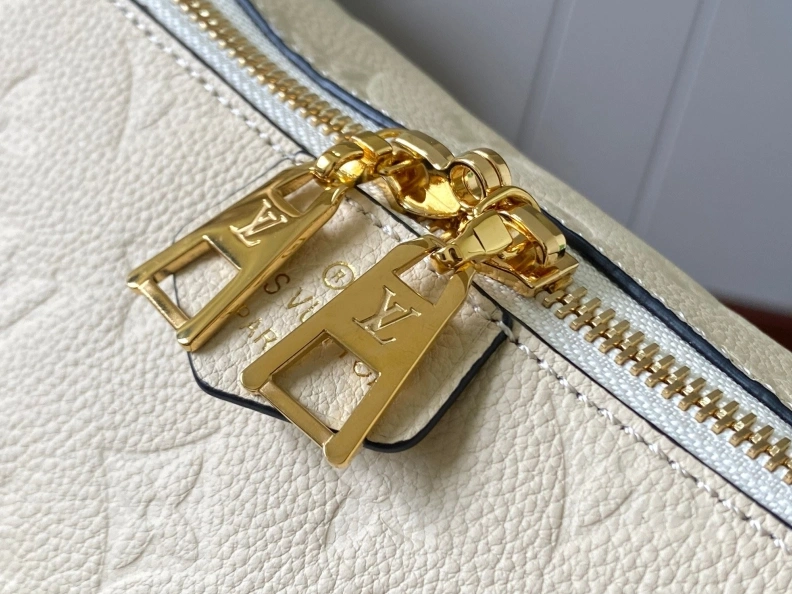 UrbanStyle LX Top Handle Bags 8246