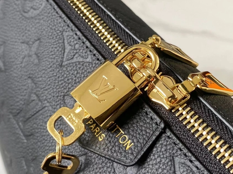 UrbanStyle LX Top Handle Bags 8243