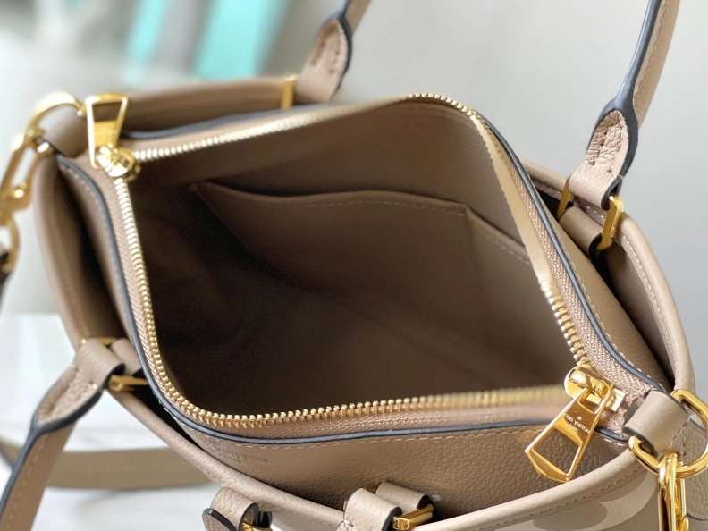 Efficient LX Top Handle Bags 8240