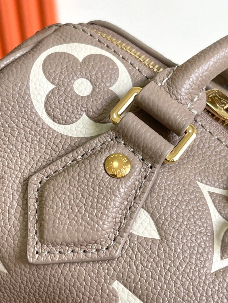 LX Speedy Bags Versatile 8505