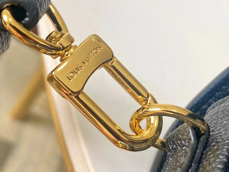 LX Satchel bags Timeless 8855