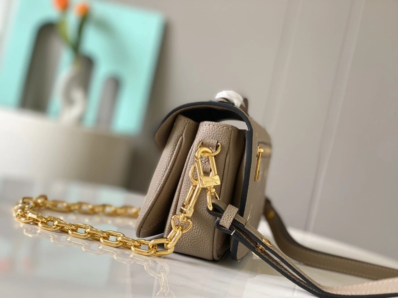LX Satchel bags Vibrant 8883