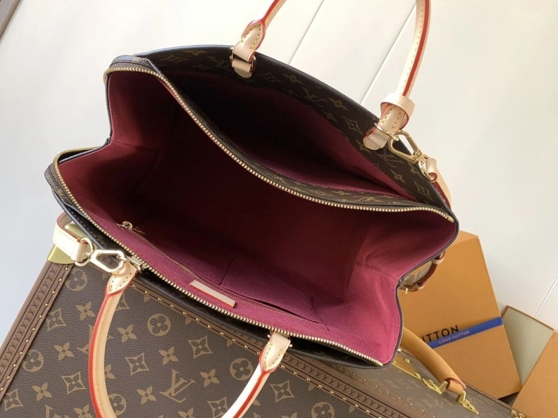Versatile LX Top Handle Bags 8226