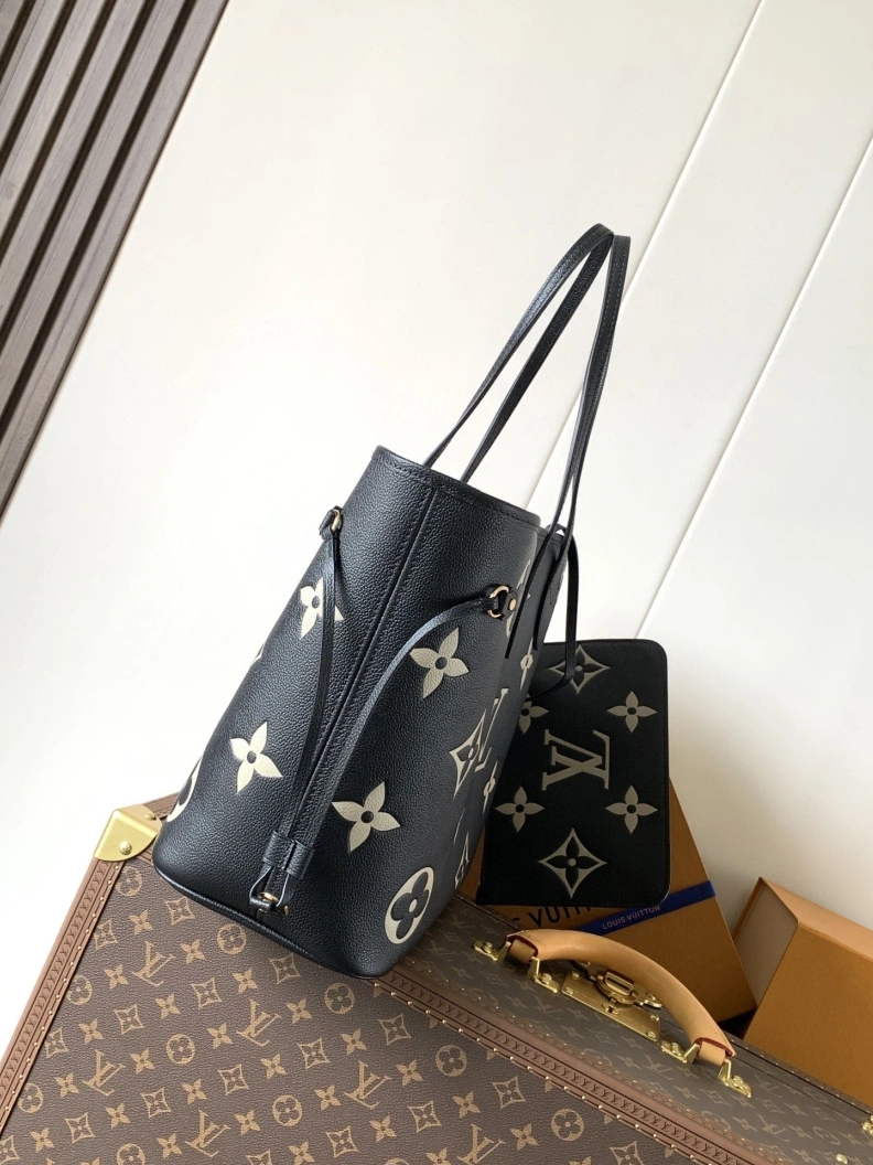 Affordable LX Shopping Bags 8657