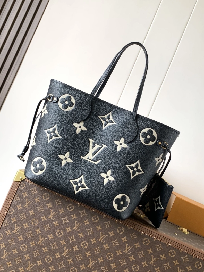 Affordable LX Shopping Bags 8657