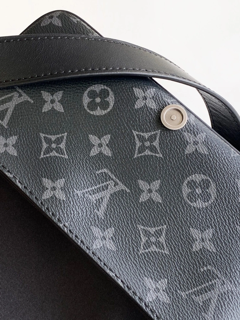 Unique LX Satchel bags 8844