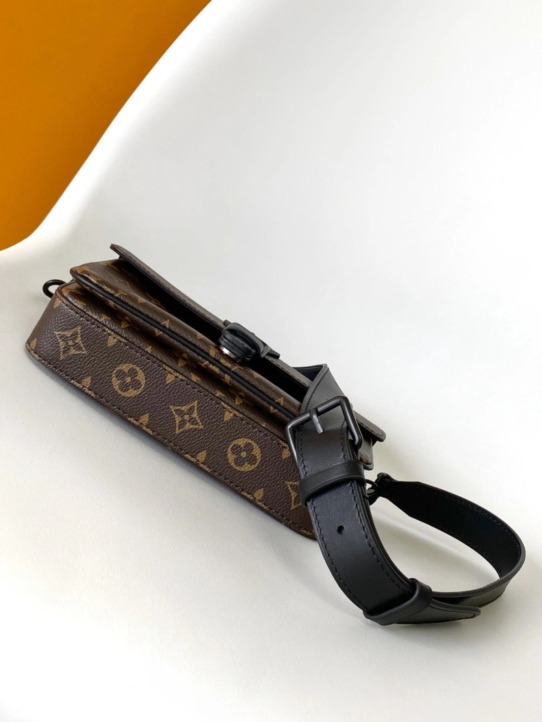 Cozy LX Satchel bags 8841