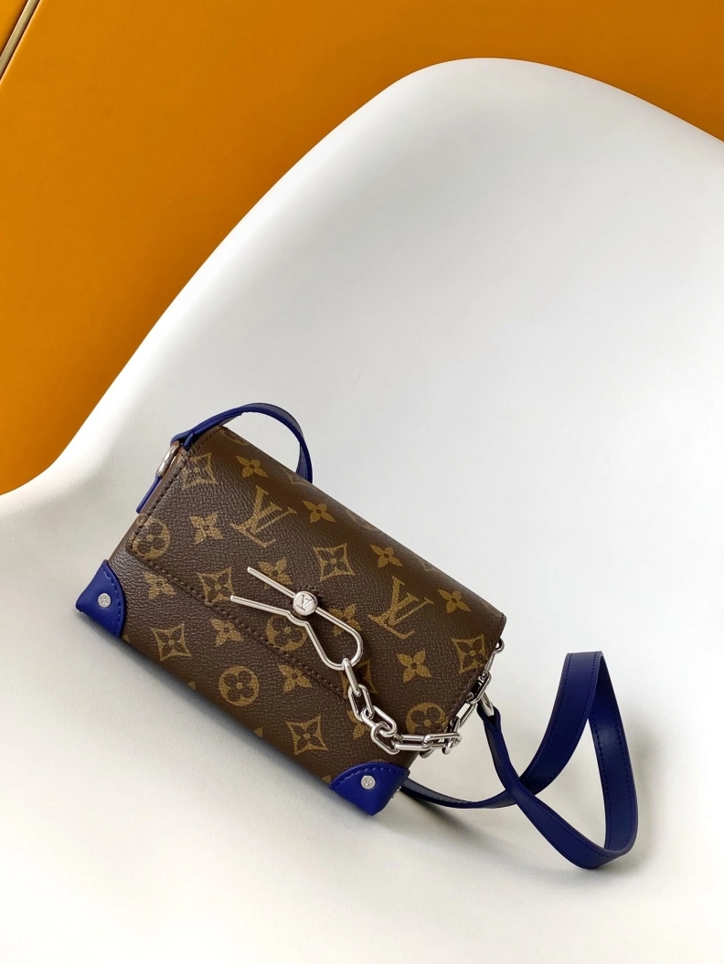 LX Satchel bags Versatile 8837