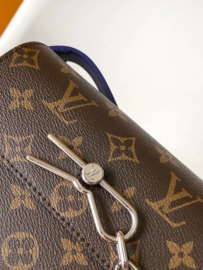 LX Satchel bags Versatile 8837