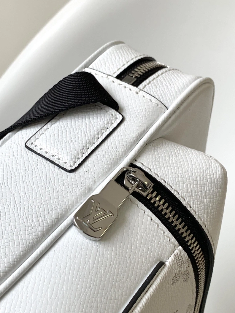 LX Satchel bags Refined 8846