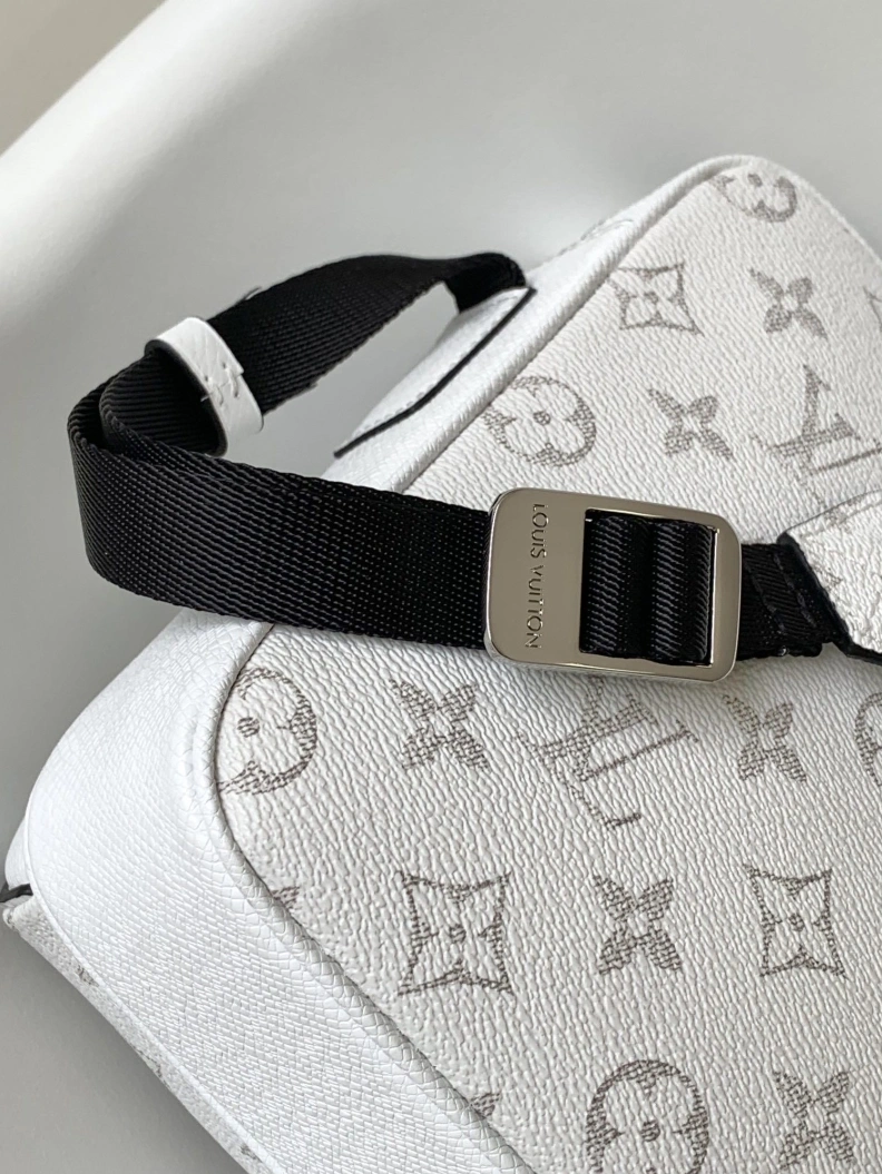 LX Satchel bags Refined 8846