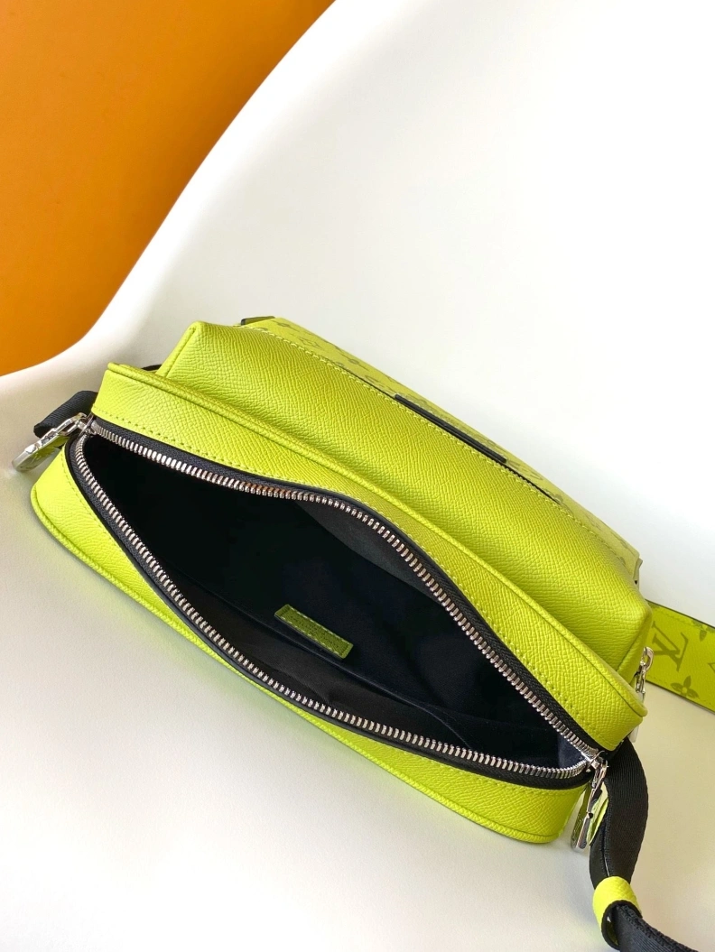 Timeless LX Satchel bags 8870