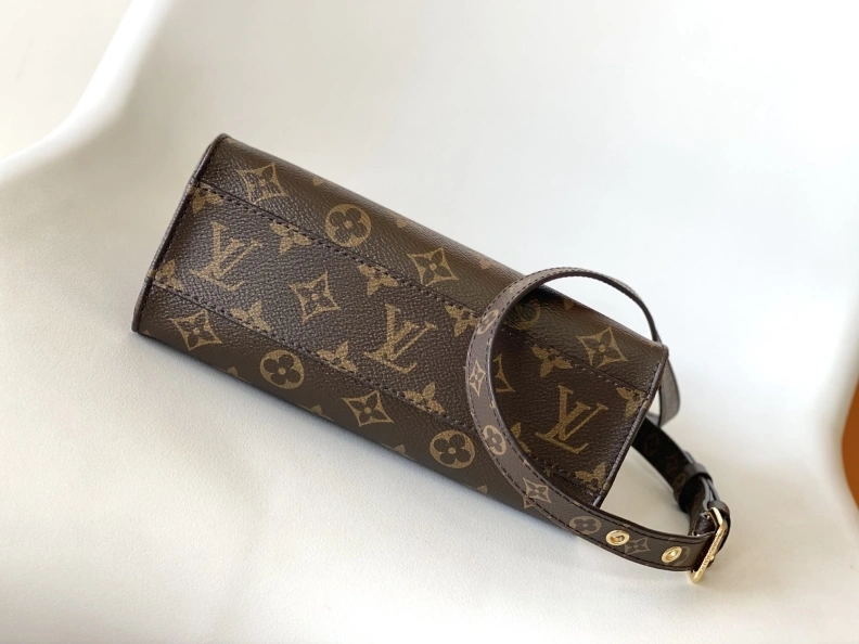 DailyWear LX Top Handle Bags 8229