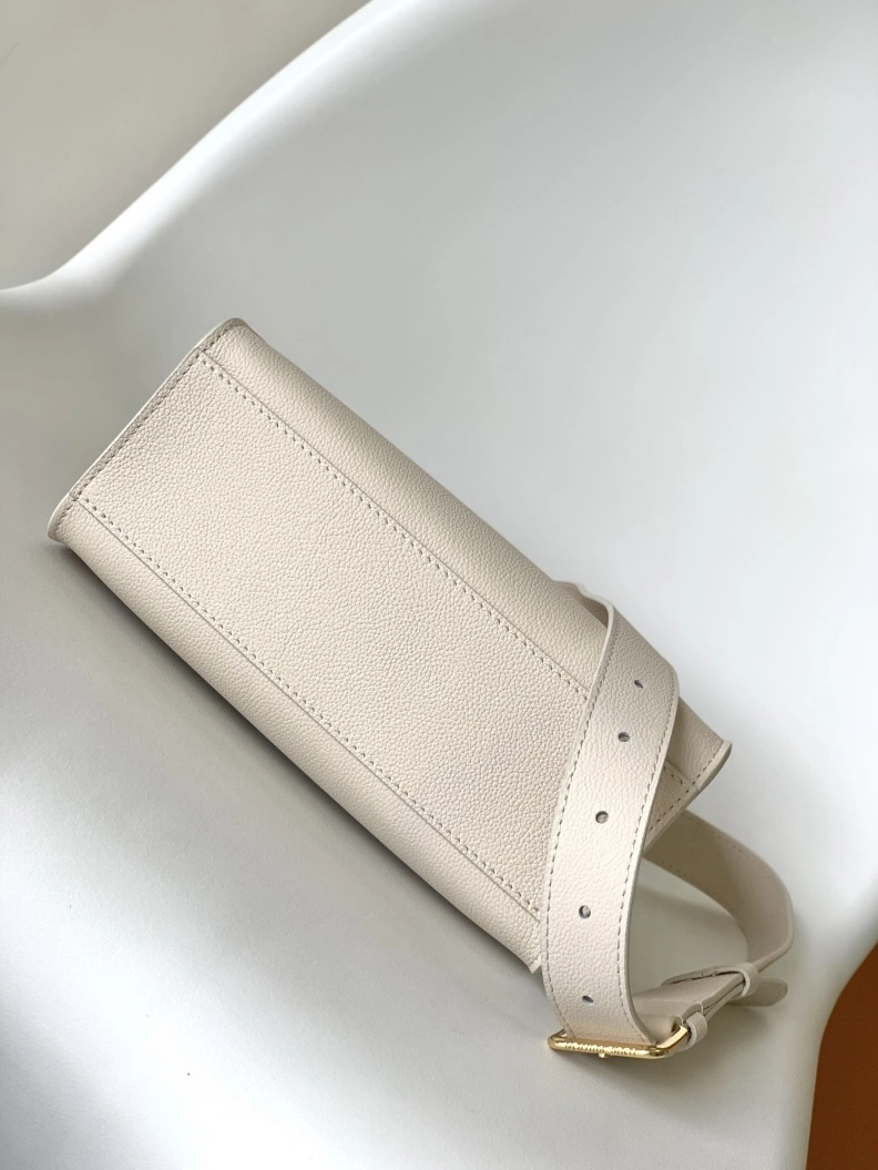 Flexible LX Top Handle Bags 8203