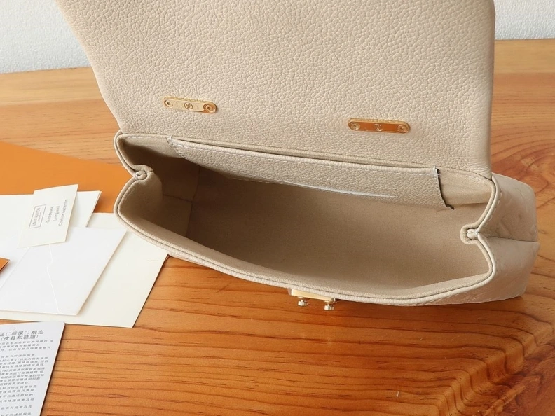 LX Top Handle Bags BestValue 8208