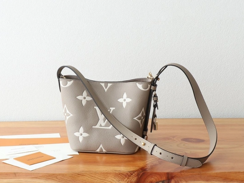 Lightweight LX Satchel bags 8809