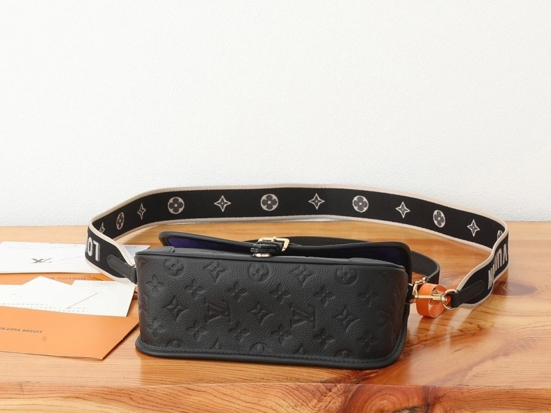 LX Satchel bags Unique 8806