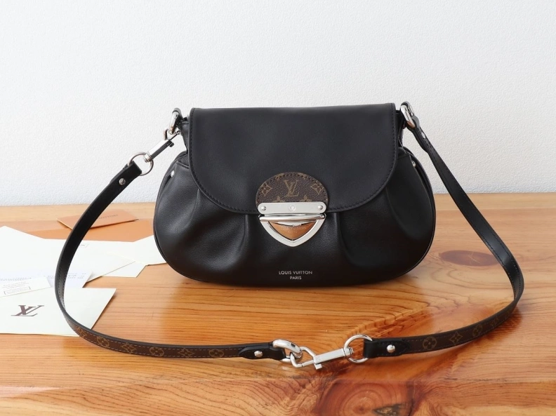 LX Satchel bags ModernLook 8802