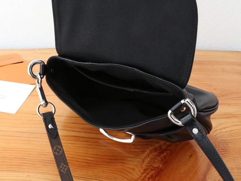 LX Satchel bags ModernLook 8802