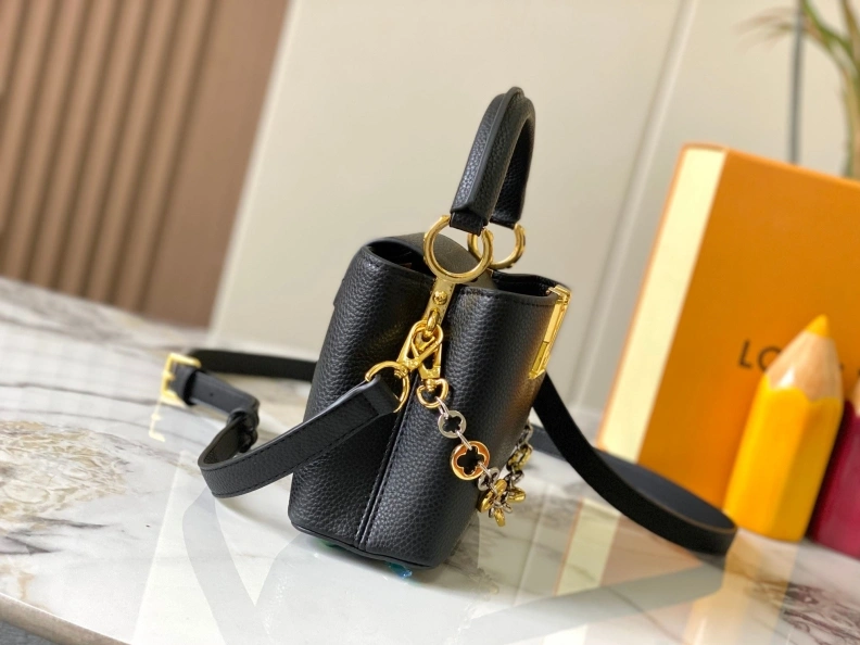 Versatile LX Caxucines Bags 9264