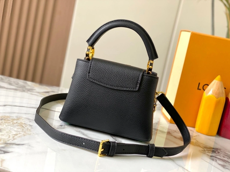 Versatile LX Caxucines Bags 9264