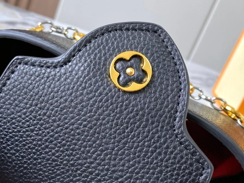 Versatile LX Caxucines Bags 9264