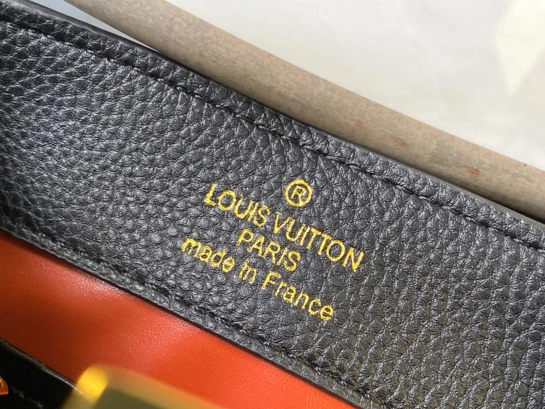 Versatile LX Caxucines Bags 9264