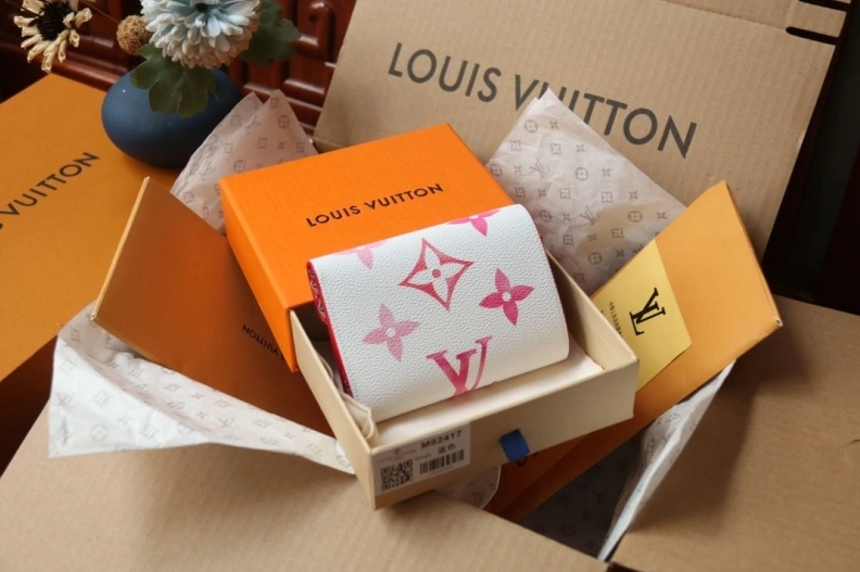Trendy LX Wallets 7973