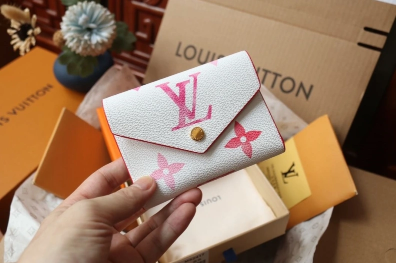 Trendy LX Wallets 7973