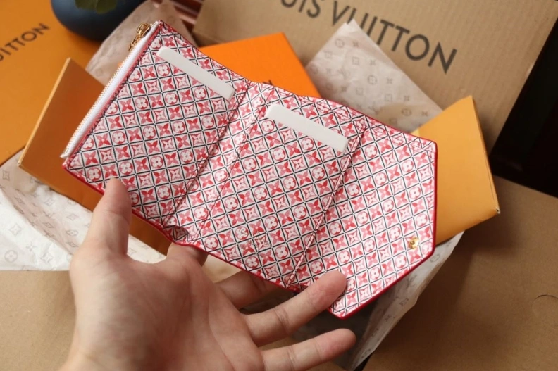 Trendy LX Wallets 7973