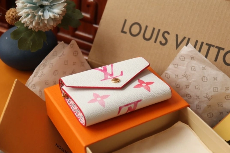 Trendy LX Wallets 7973