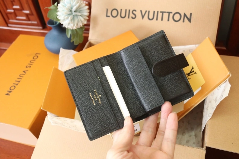 LX Wallets Sophisticated 7966