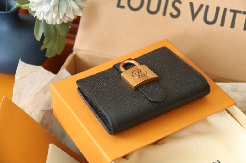 LX Wallets Sophisticated 7966