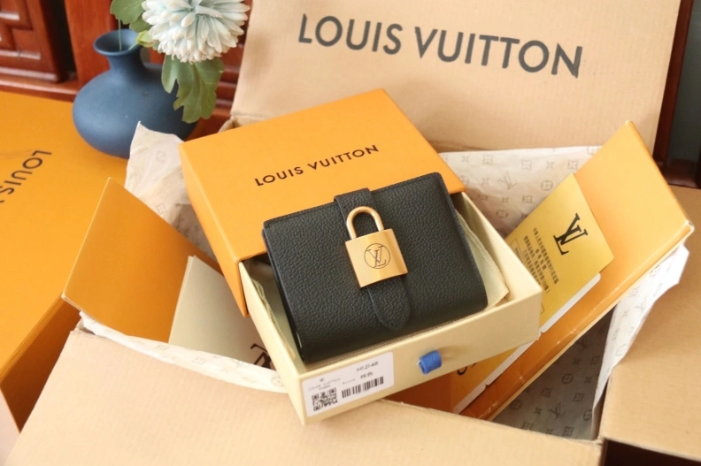 LX Wallets Sophisticated 7966