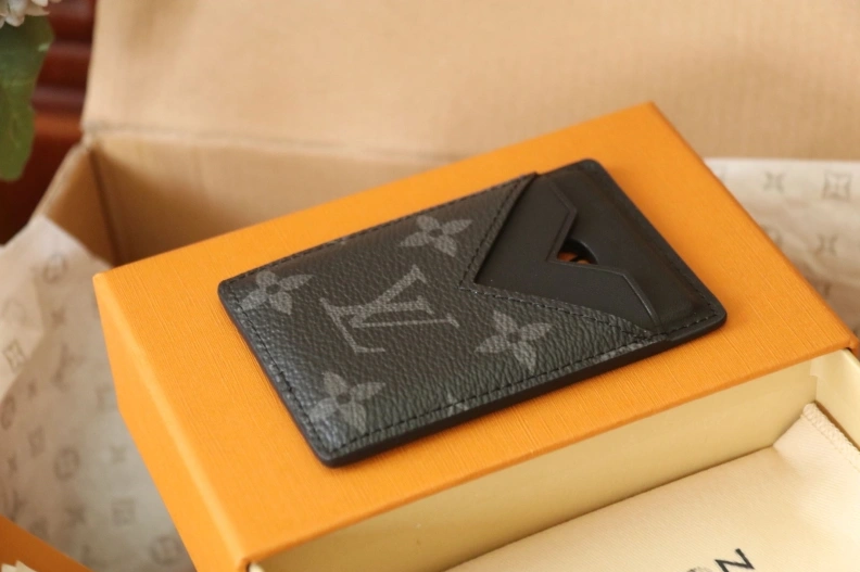 Refined LX Wallets 7965