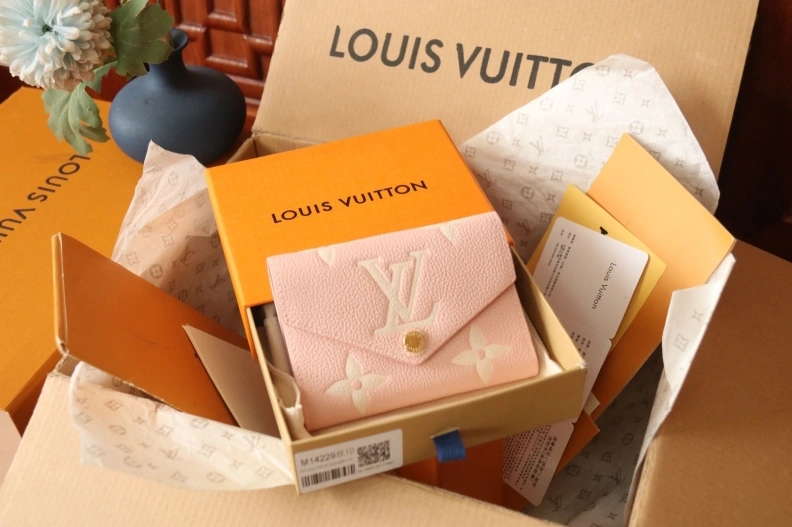 Classic LX Wallets 7960