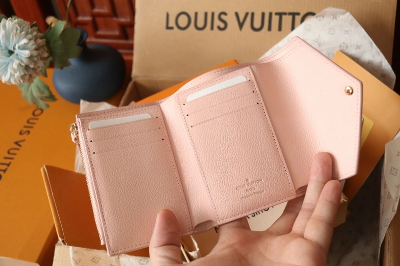 Classic LX Wallets 7960
