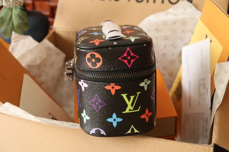 DailyWear LX Cosmetic Bags 9184