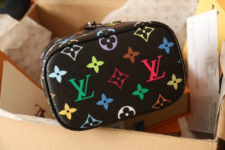 DailyWear LX Cosmetic Bags 9184