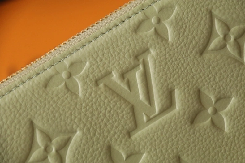 HighQuality LX Wallets 7950