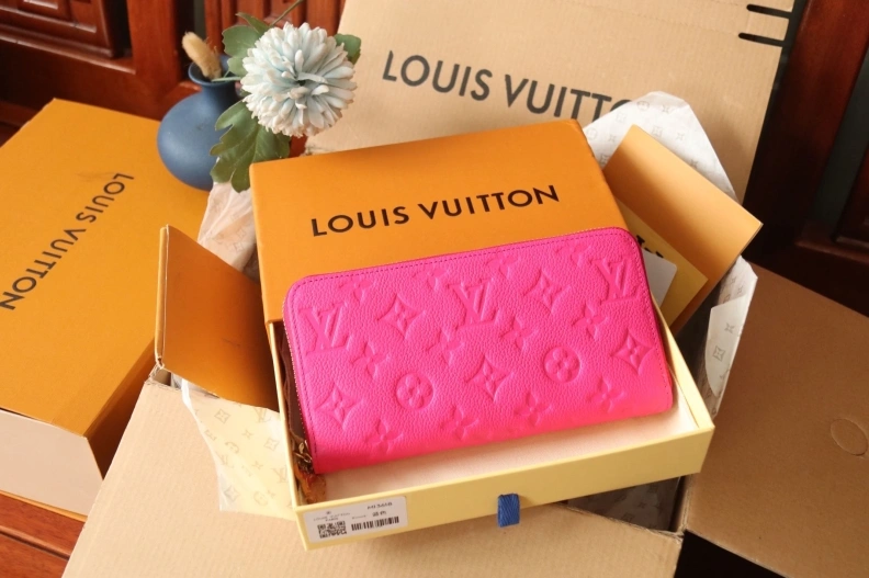 Practical LX Wallets 7948