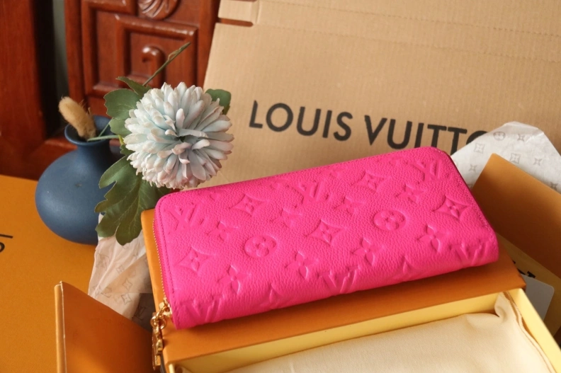 Practical LX Wallets 7948